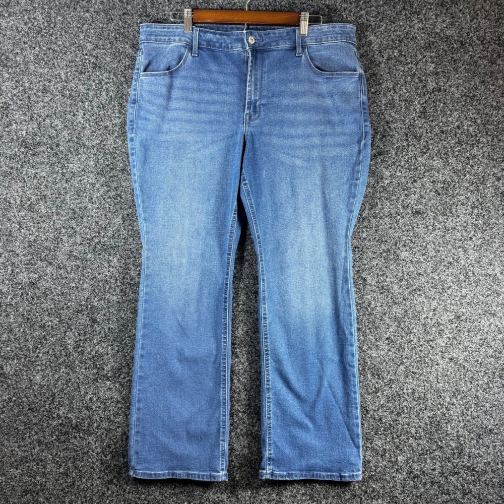Old Navy Wow Boot-Cut Jeans Womens 16 Short Blue Denim Mid-Rise Stretch Wash